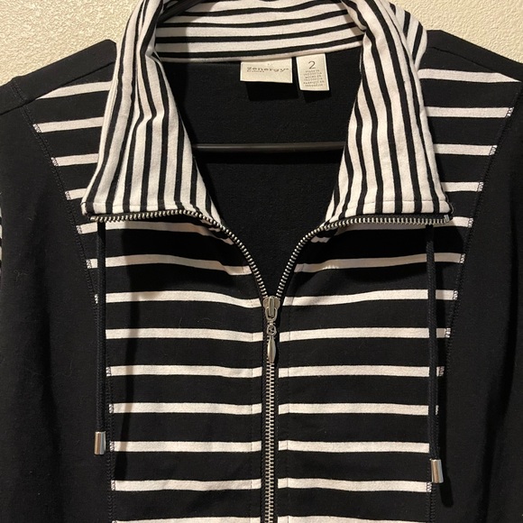 Chicos 🤍🖤 - Picture 2 of 4